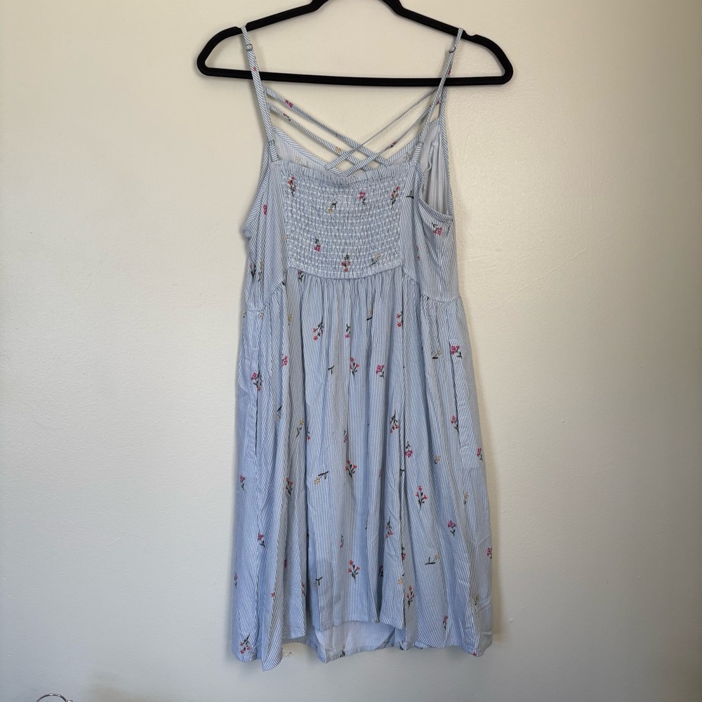SO Blue Striped Floral Midi Dress Size Large - Picture 8 of 11